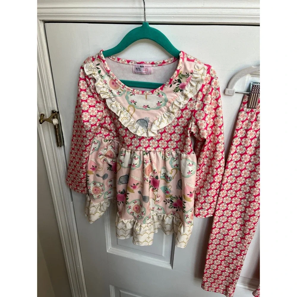 Pete & Lucy Tea Party Pant Set!! Girls size‎ 3T